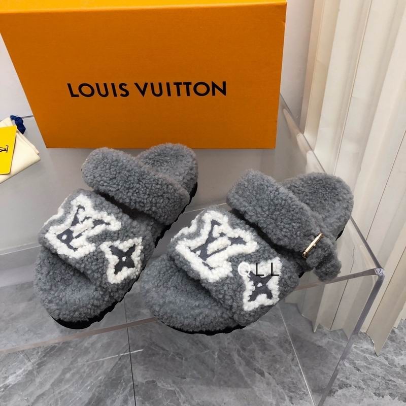 LV Women's Slippers 80